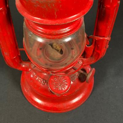 LOT 79: Three Vintage Oil Lanterns - 2 Dietz and 1 Sun Brand