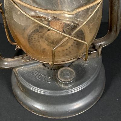 LOT 79: Three Vintage Oil Lanterns - 2 Dietz and 1 Sun Brand
