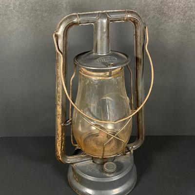 LOT 79: Three Vintage Oil Lanterns - 2 Dietz and 1 Sun Brand