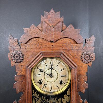 LOT 85: Antique Wm. L. Gilbert Clock Co. Palor Mantle Clock