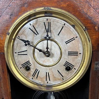 LOT 85: Antique Wm. L. Gilbert Clock Co. Palor Mantle Clock