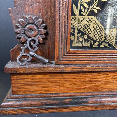 LOT 85: Antique Wm. L. Gilbert Clock Co. Palor Mantle Clock