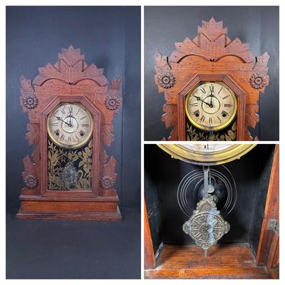 LOT 85: Antique Wm. L. Gilbert Clock Co. Palor Mantle Clock