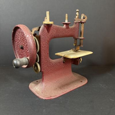 LOT 86: Vintage Toy Sewing Maching