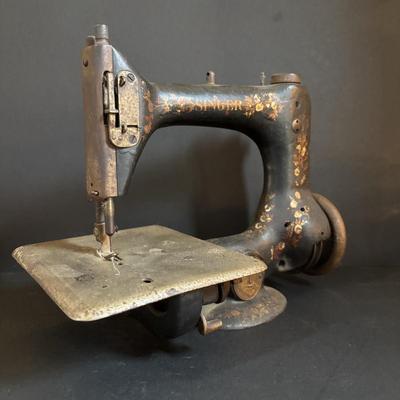 LOT 87: Vintage Singer Sewing Machine, Button & Souvenir Rocking Chair Pin Cushion