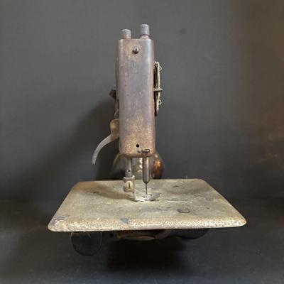 LOT 87: Vintage Singer Sewing Machine, Button & Souvenir Rocking Chair Pin Cushion