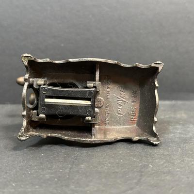 LOT 89: Vintage Singer Sewhandy Toy Sewing Machine & Sewing Notions