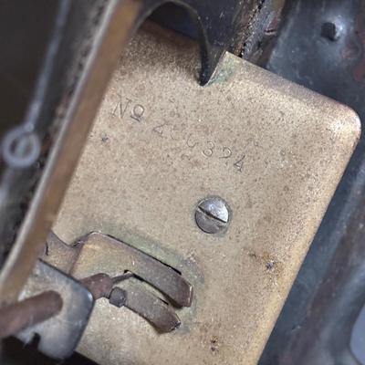 LOT 93: Muller Childs Hand Crank Toy Sewing Machine No 250324