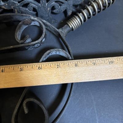 LOT 99: Unmarked Cast Iron Skillet, Zwilling Steak Knife Set, Trivets & Flint Stainless Steel Hanging Kitchen Utensil Set