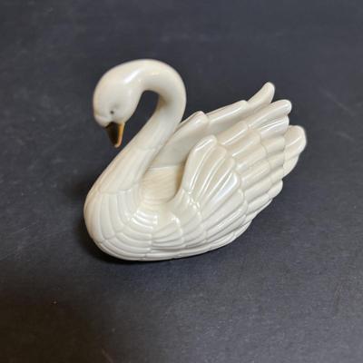 LOT 101: Lenox Collection: Butterfly Meadow Stackable Tea for One including Teapot Tea Pot, Teacup & Teabag Holder, Mickey Mouse,...