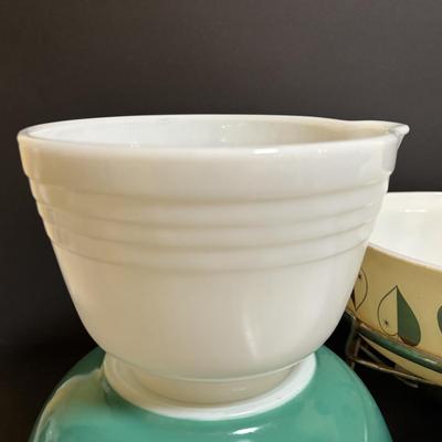LOT 103: Pyrex Collection: Hamilton Beach White Mixing Bowl, Golden Hearts Casserole w/Warming Cradle, Early American Casserole Dish...