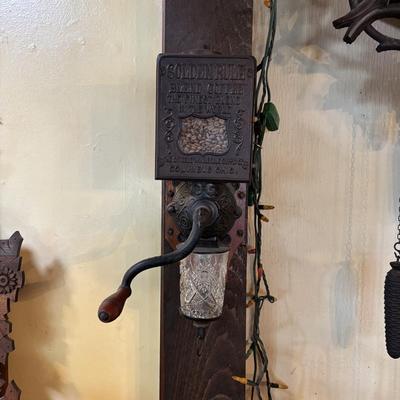 LOT 107: Antique Golden Rule Coffee Grinder Citizen Wholesale Supply Company - Hand Cranked