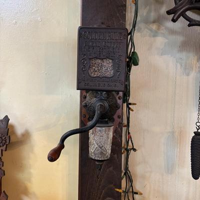 LOT 107: Antique Golden Rule Coffee Grinder Citizen Wholesale Supply Company - Hand Cranked