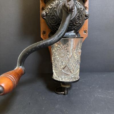 LOT 107: Antique Golden Rule Coffee Grinder Citizen Wholesale Supply Company - Hand Cranked