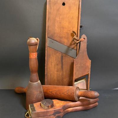 LOT 108: Antique Primitive Wooden Kitchen Tool: Shredder/Slicers, Rolling Pin, Juicer