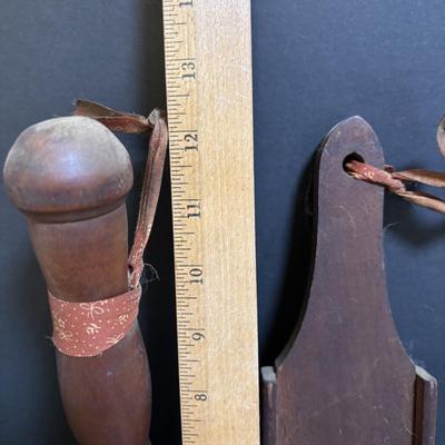 LOT 108: Antique Primitive Wooden Kitchen Tool: Shredder/Slicers, Rolling Pin, Juicer