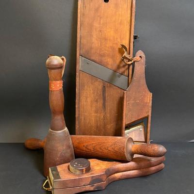 LOT 108: Antique Primitive Wooden Kitchen Tool: Shredder/Slicers, Rolling Pin, Juicer