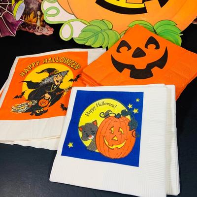 LOT 109: Large Assortment of Vintage Halloween Party Decorations and Supplies