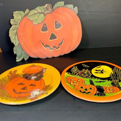 LOT 109: Large Assortment of Vintage Halloween Party Decorations and Supplies