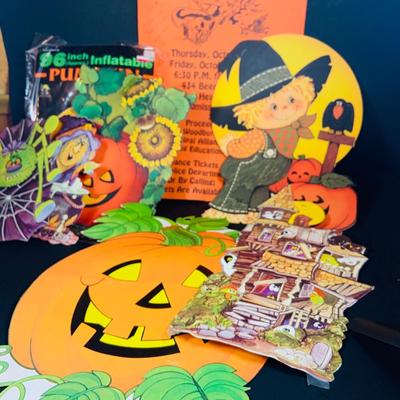 LOT 109: Large Assortment of Vintage Halloween Party Decorations and Supplies