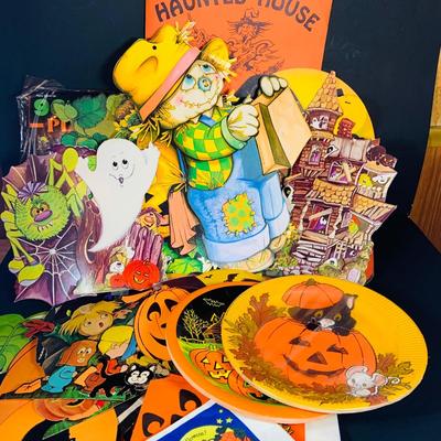 LOT 109: Large Assortment of Vintage Halloween Party Decorations and Supplies