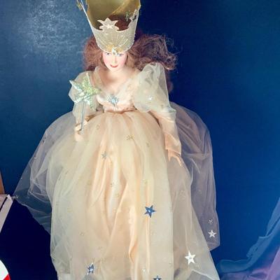 LOT 113: Collection of Wizard of Oz Franklin Heirloom Hand Painted Porcelain Dolls -Wicked Witch of the West, Glinda, Lollipop Boy and...