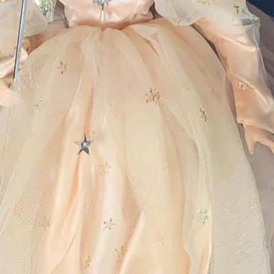 LOT 113: Collection of Wizard of Oz Franklin Heirloom Hand Painted Porcelain Dolls -Wicked Witch of the West, Glinda, Lollipop Boy and...