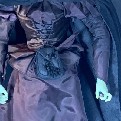 LOT 113: Collection of Wizard of Oz Franklin Heirloom Hand Painted Porcelain Dolls -Wicked Witch of the West, Glinda, Lollipop Boy and...