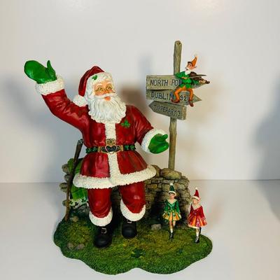 LOT 118: Collection of Irish Santas Including Danbury Mint "Irish Santa" , Lefton Christmas In Killerney Music Box and More