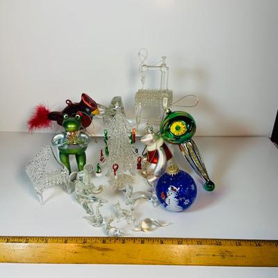 LOT 119: Beautiful Spun Glass Ornaments, Including Christmas Tree, Pulled Glass Animals, Blown Glass Ornaments and More