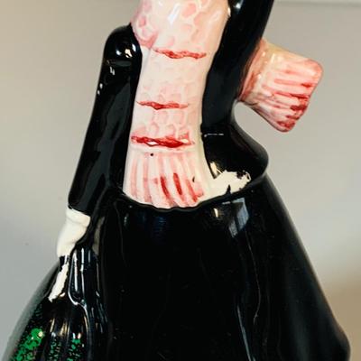 LOT120: Disney Porcelain Figurines and Music Box. Vintage Schmid Snow White and Friends Music Box, Mary Poppens and Cinderella Figurines