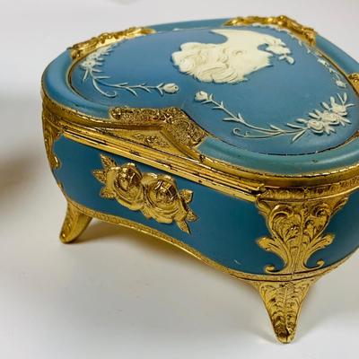 LOT124: Collection of VIntage Victorian Inspired Music Boxes/Trinket Boxes - San Francisco Music Box Co "Lara's Theme" Pop...