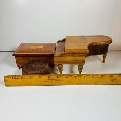 LOT 126: Collection of Wooden Music Boxes Including a Grand Piano Shaped Box, a Floral Inlay Box by Reuge and Lasercraft Carved Music Box