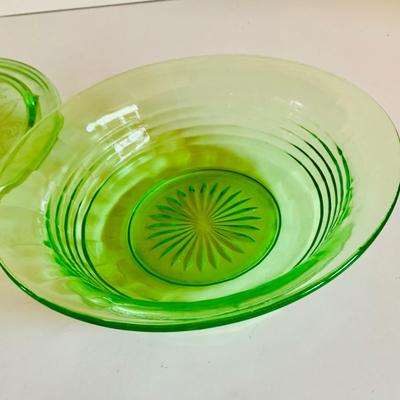 LOT128: Vintage Green Uranium Glass Bowl and Etched Cake Plate