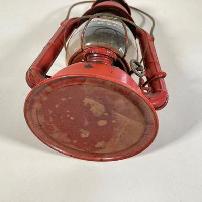 LOT 136: Vintage Dietz Oil Lanterns (3)