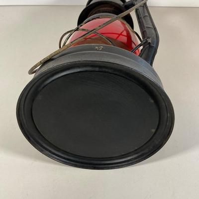 LOT 137: Vintage Delta Powerlite by Delta Electric Company and Dietz Little Wizard Oil Lantern