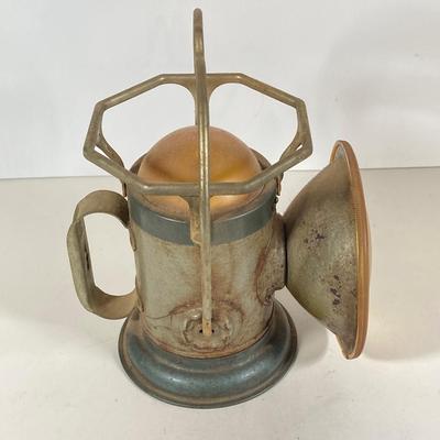 LOT 137: Vintage Delta Powerlite by Delta Electric Company and Dietz Little Wizard Oil Lantern
