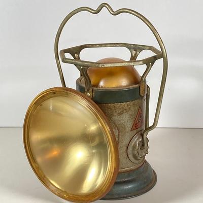 LOT 137: Vintage Delta Powerlite by Delta Electric Company and Dietz Little Wizard Oil Lantern