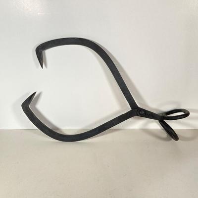 LOT 140: Vintage Syroco Inc Plastic Hanging Horse, Small Wood / Metal Wagon Wheel and Primitive Ice Tpmgs