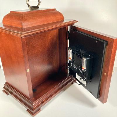 LOT 141: Vintage Bradford Highland S-9 Mantle Clock and Brass Table Lamp