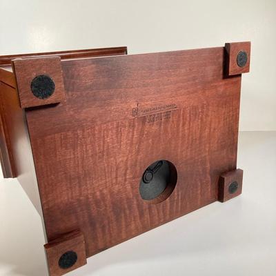 LOT 141: Vintage Bradford Highland S-9 Mantle Clock and Brass Table Lamp