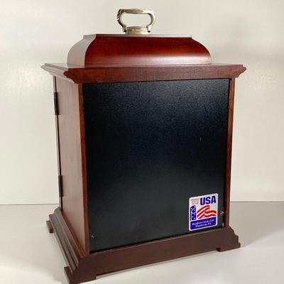 LOT 141: Vintage Bradford Highland S-9 Mantle Clock and Brass Table Lamp