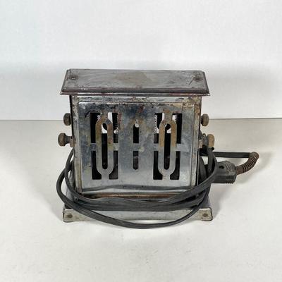 LOT 142: Antique / Vintage Toasters - Electric and Camping