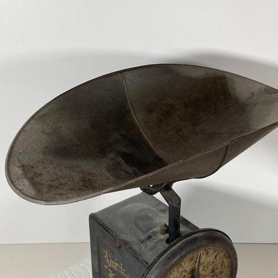 LOT 143: Antique American Family Scale Sees & Faber Philadelphia, PA