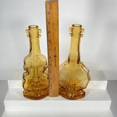 LOT 153: Amber and Green Glass Collection - Nello Gori, Wheaton and More