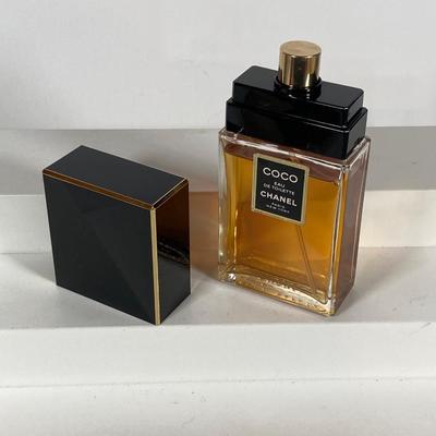 LOT 154: Vintage Perfume and Perfume Bottles - France Art Deco, DeVilbiss, Demi-Jour, Coco Chanel and More