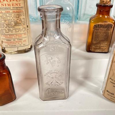 LOT 155: Vintage / Antique Apothecary Bottle Collection
