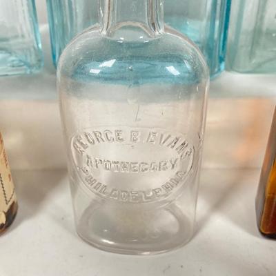 LOT 155: Vintage / Antique Apothecary Bottle Collection