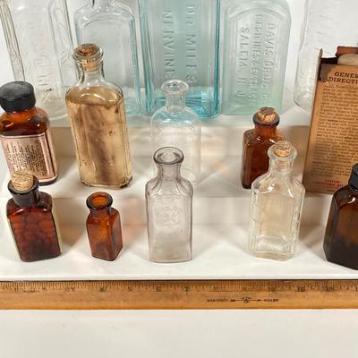 LOT 155: Vintage / Antique Apothecary Bottle Collection