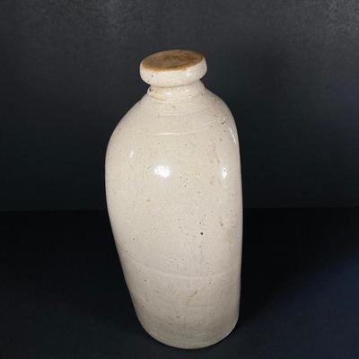 LOT 157: Antique Henderson (Dorchester Pottery Wk's) Foot Warmer Crock